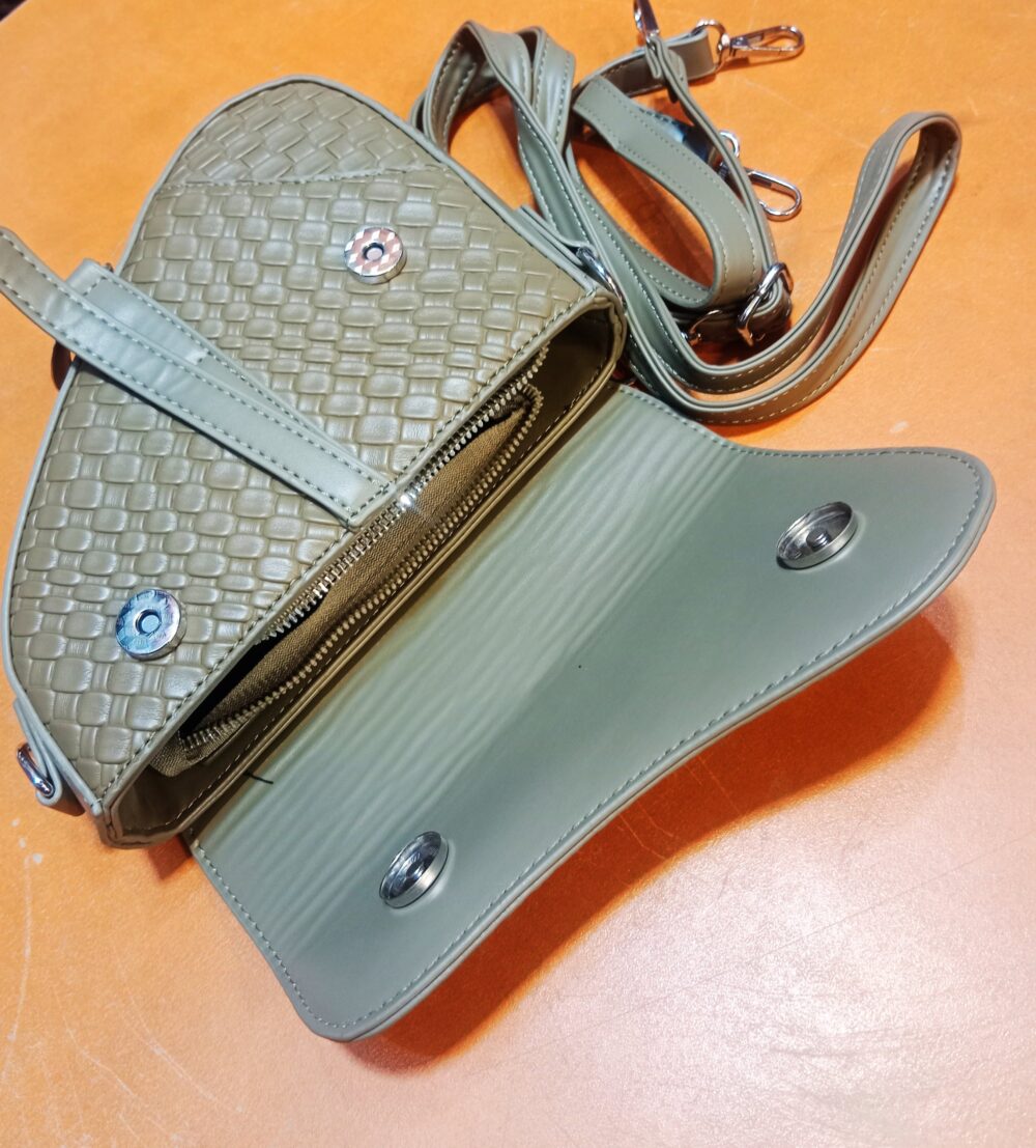 saddle high class fashion cross body bag for girls - Image 7
