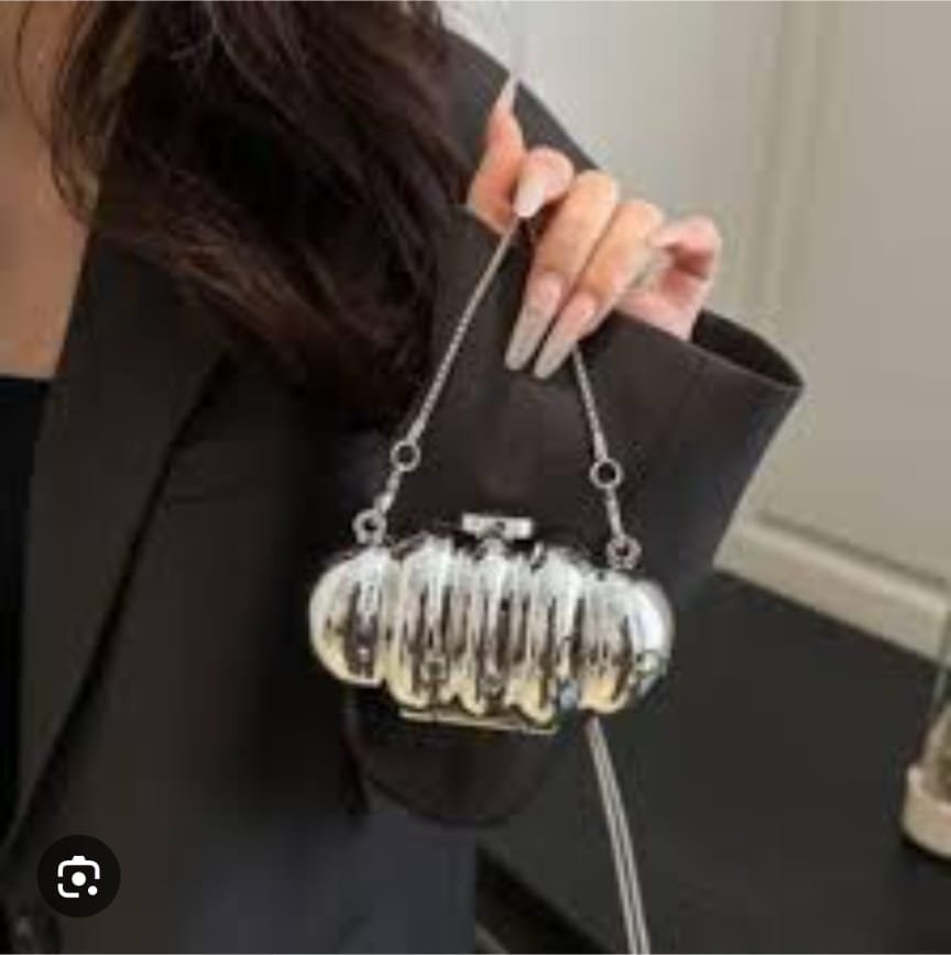 Luxury Metallic Cloud Clutch Bag – Futuristic Statement Mini Crossbody ✨